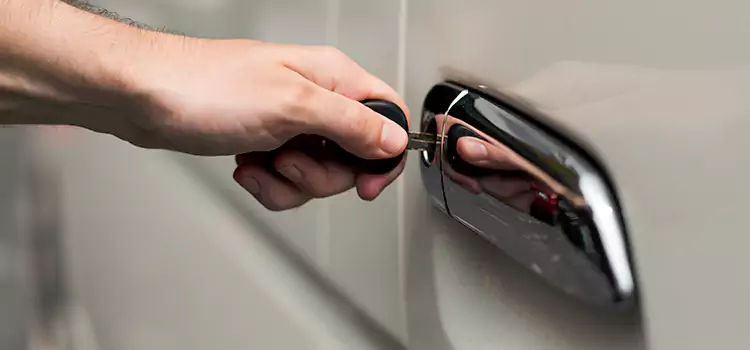 Why Choose Our Auto Locksmith Team in East Peoria, IL?
